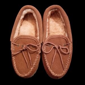 RJ'S Fuzzies women's sheepskin moccasins